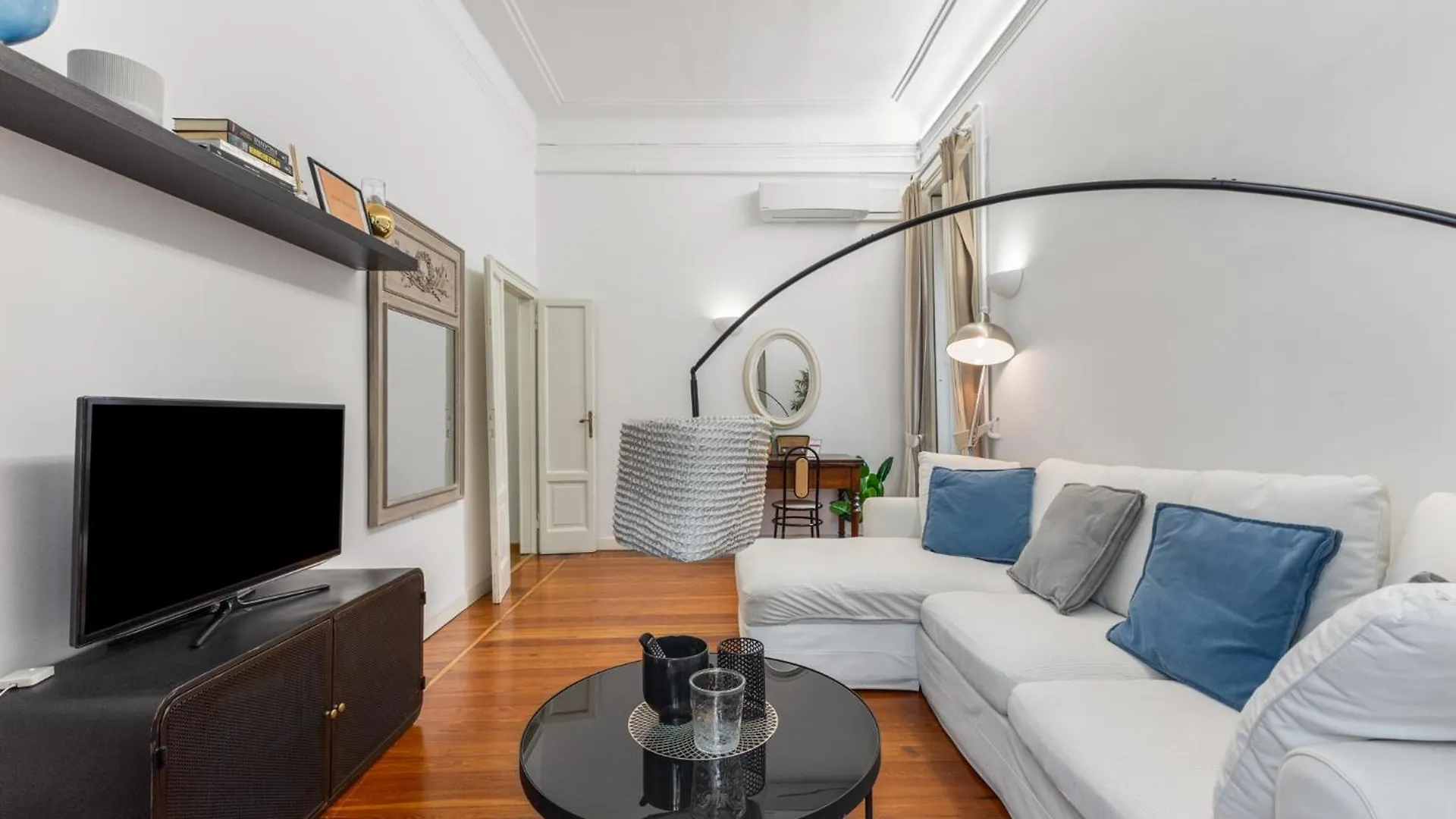 Boccaccio Apt - 4 Posti - Metro Milan Apartment