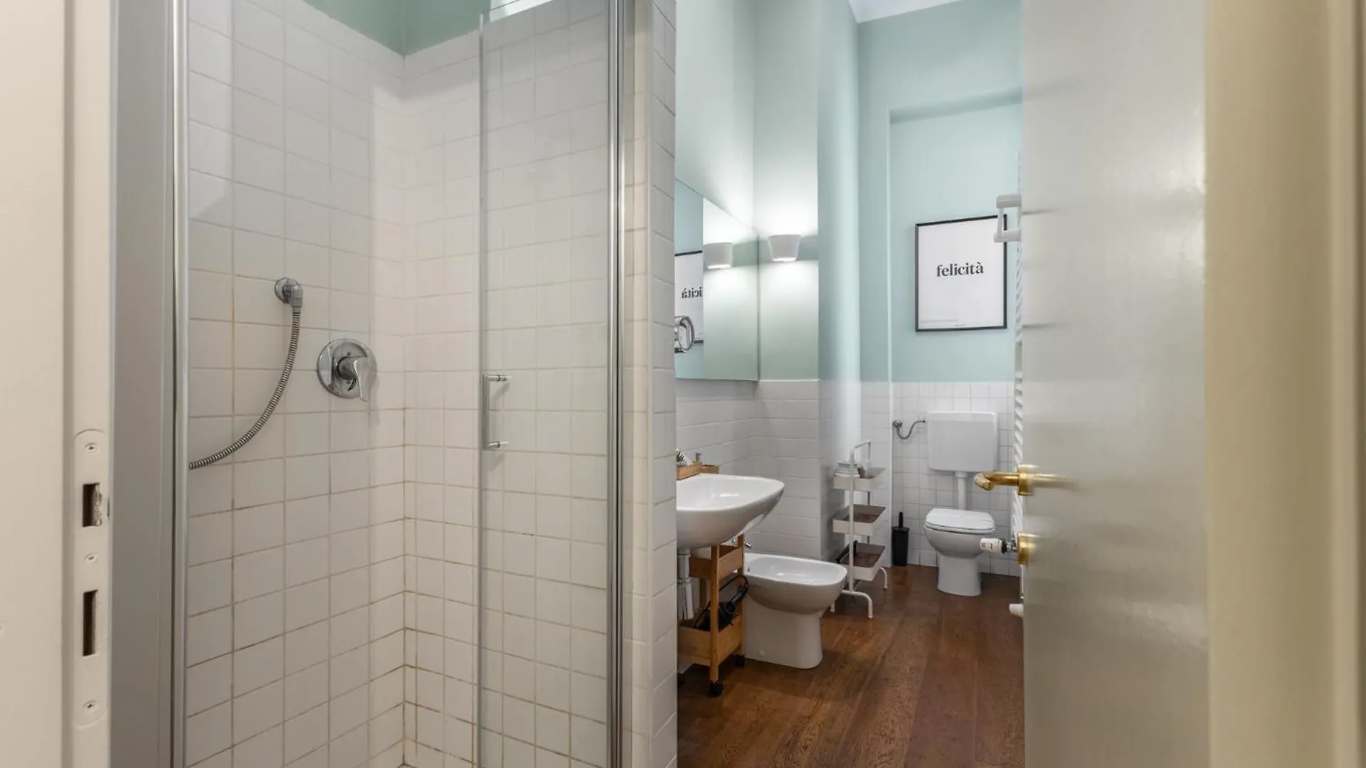 Apartment Boccaccio Apt - 4 Posti - Metro Milan Italy