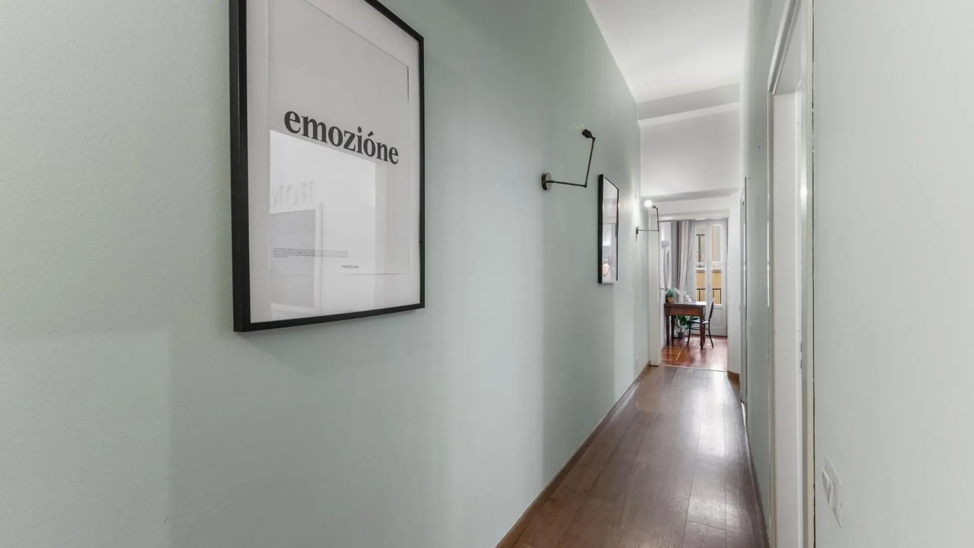 Apartment Boccaccio Apt - 4 Posti - Metro Milan
